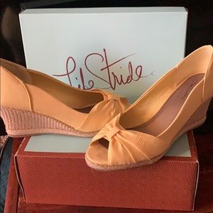 Life Stride peep toe wedges